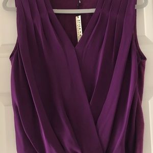 Alice & Olivia silk top.  Medium. Purple.NWT